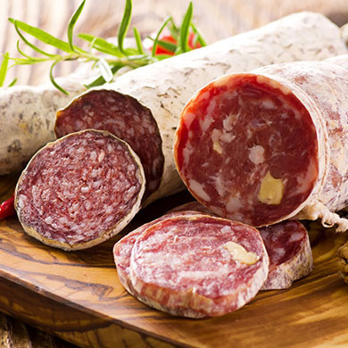 Белый порошок для мясных изделий, содержащий глицерин монолаурат пищевого качества